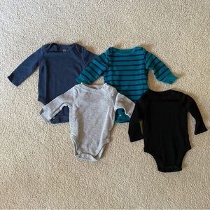 Bundle of 4 long sleeve waffle onesies, 3-6 months ☀️3/$12☀️